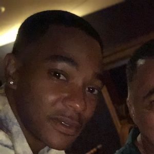 Meet your Posher, Lawrence